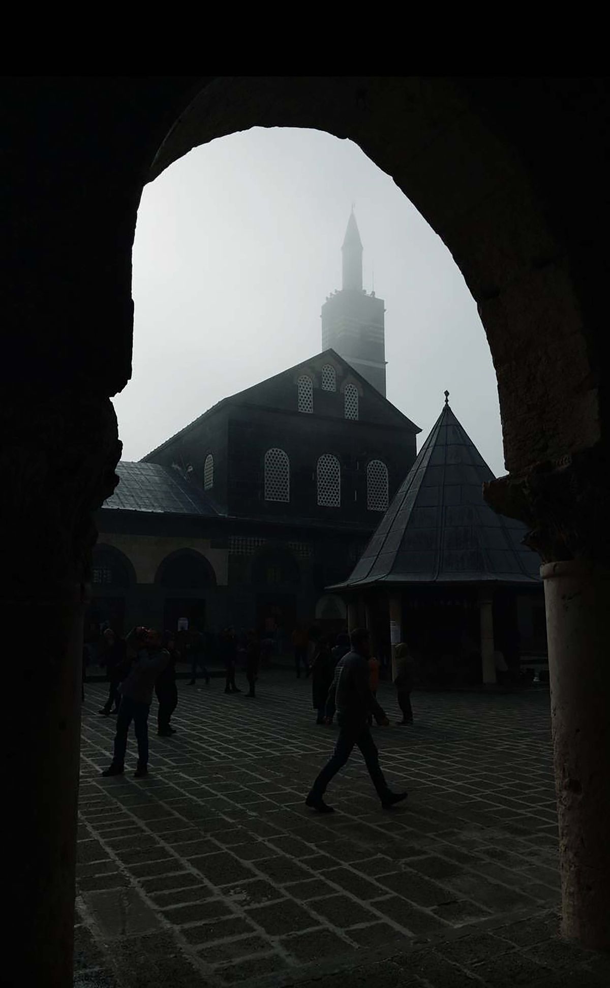 Diyarbakır : remparts en basalte et patrimoine kurde
