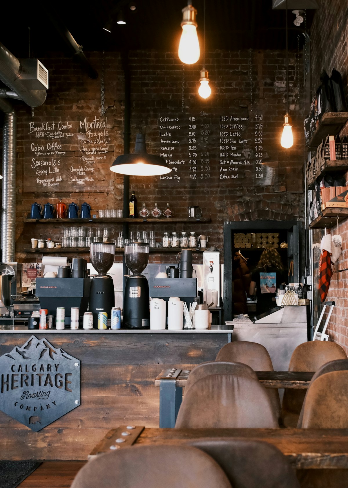 Edirne café — working near the Selimiye Mosque