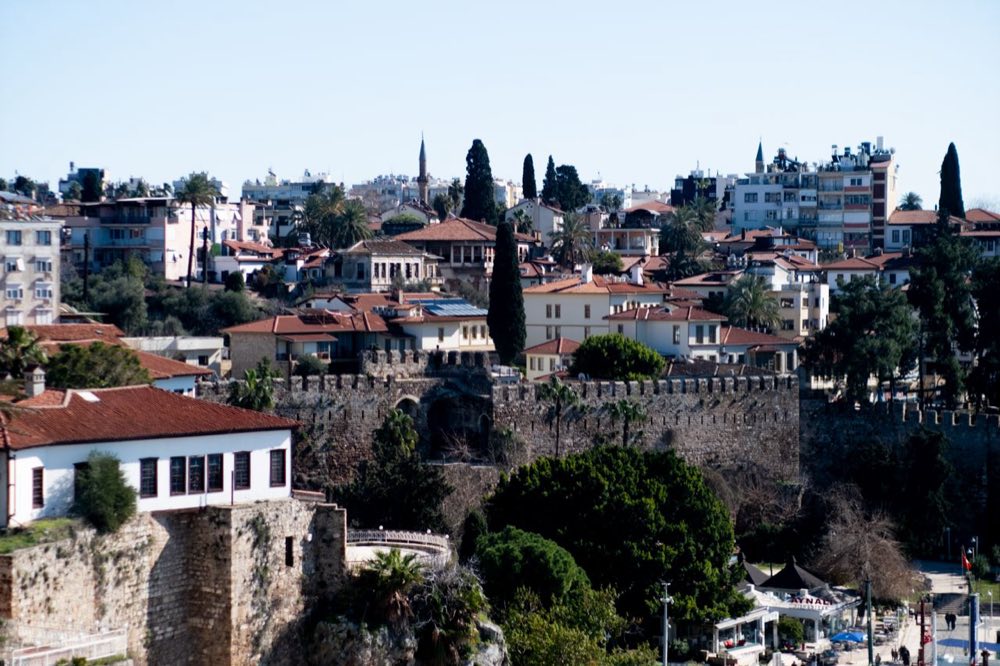 Maisons ottomanes et remparts de Kaleici, la vieille ville d'Antalya